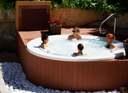 JACUZZI EXTERIOR 